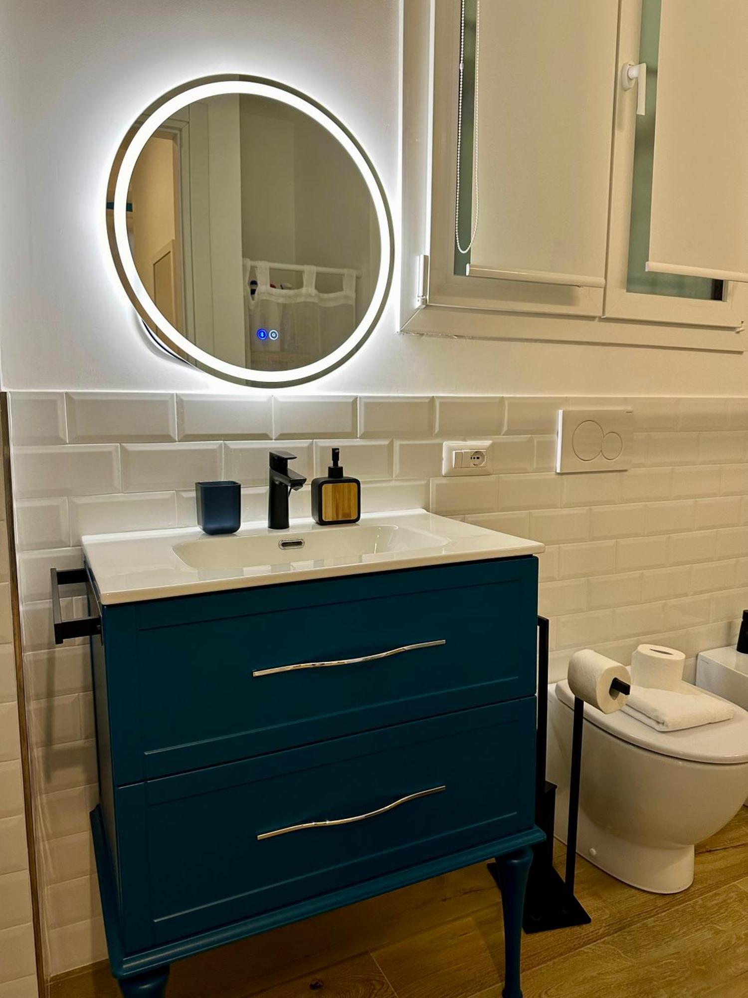 Lr Deluxe Apartments - Porta Venezia - Bilocale Con Giardino Privato Milano Dış mekan fotoğraf