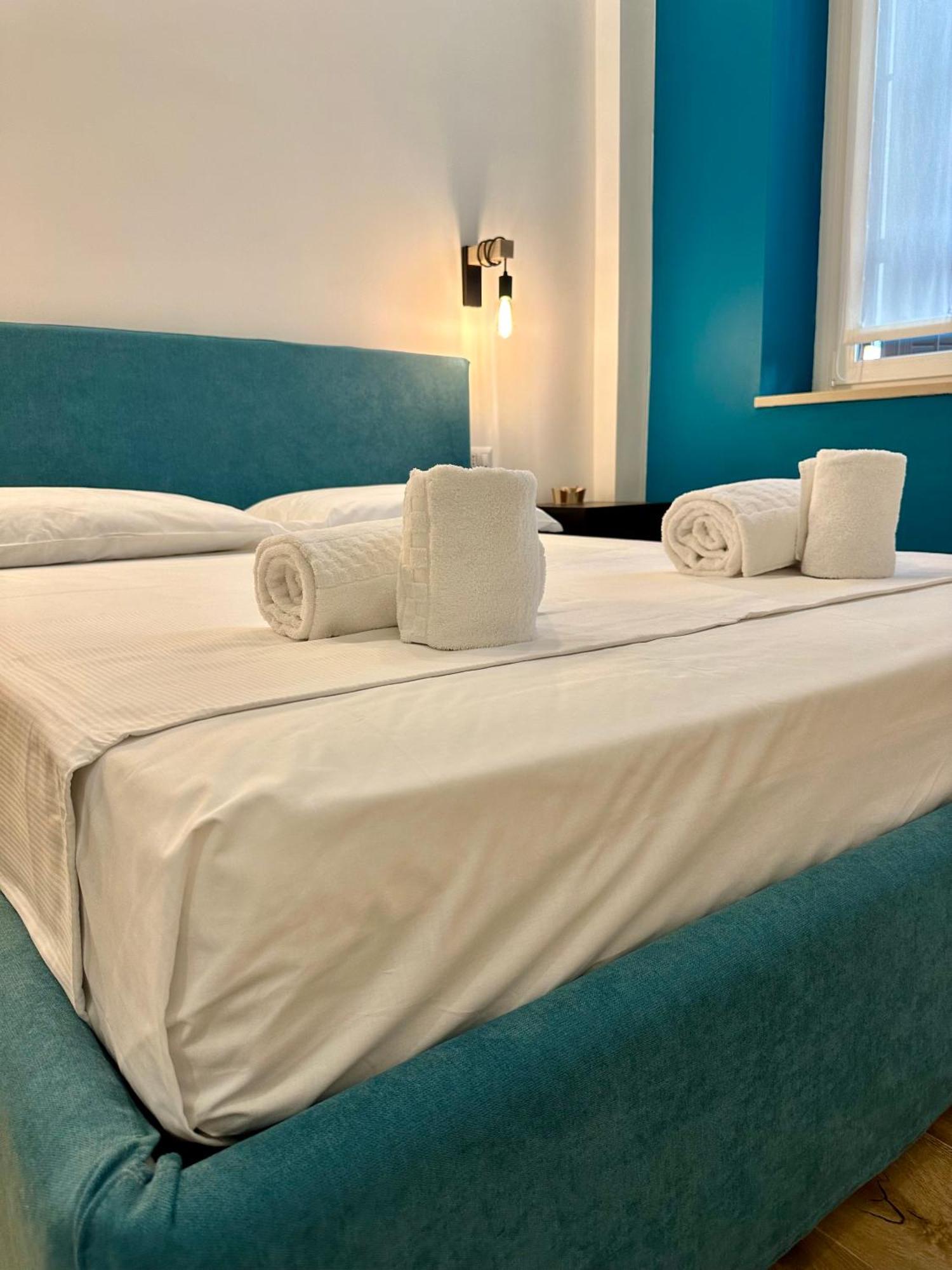 Lr Deluxe Apartments - Porta Venezia - Bilocale Con Giardino Privato Milano Dış mekan fotoğraf