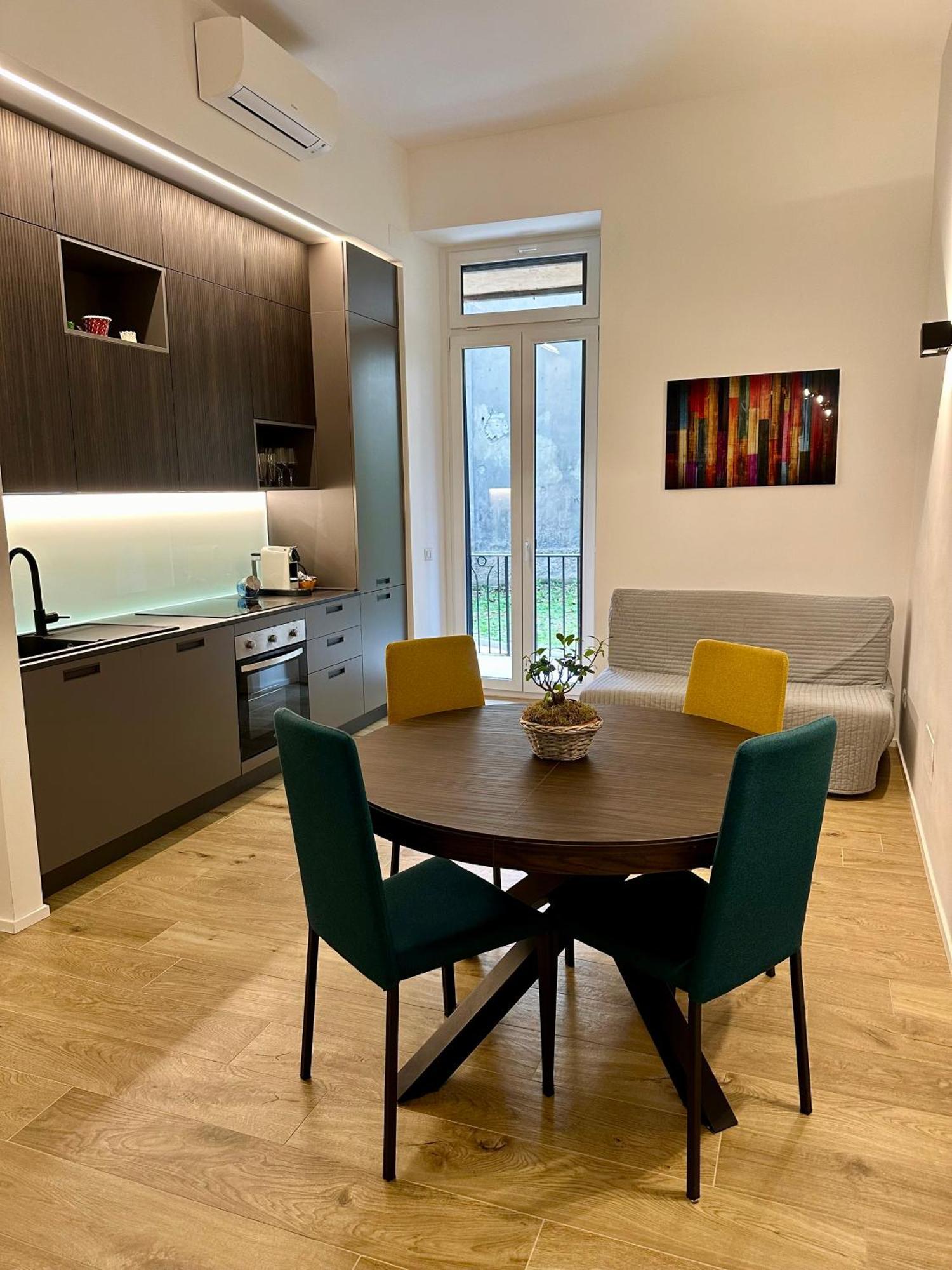 Lr Deluxe Apartments - Porta Venezia - Bilocale Con Giardino Privato Milano Dış mekan fotoğraf