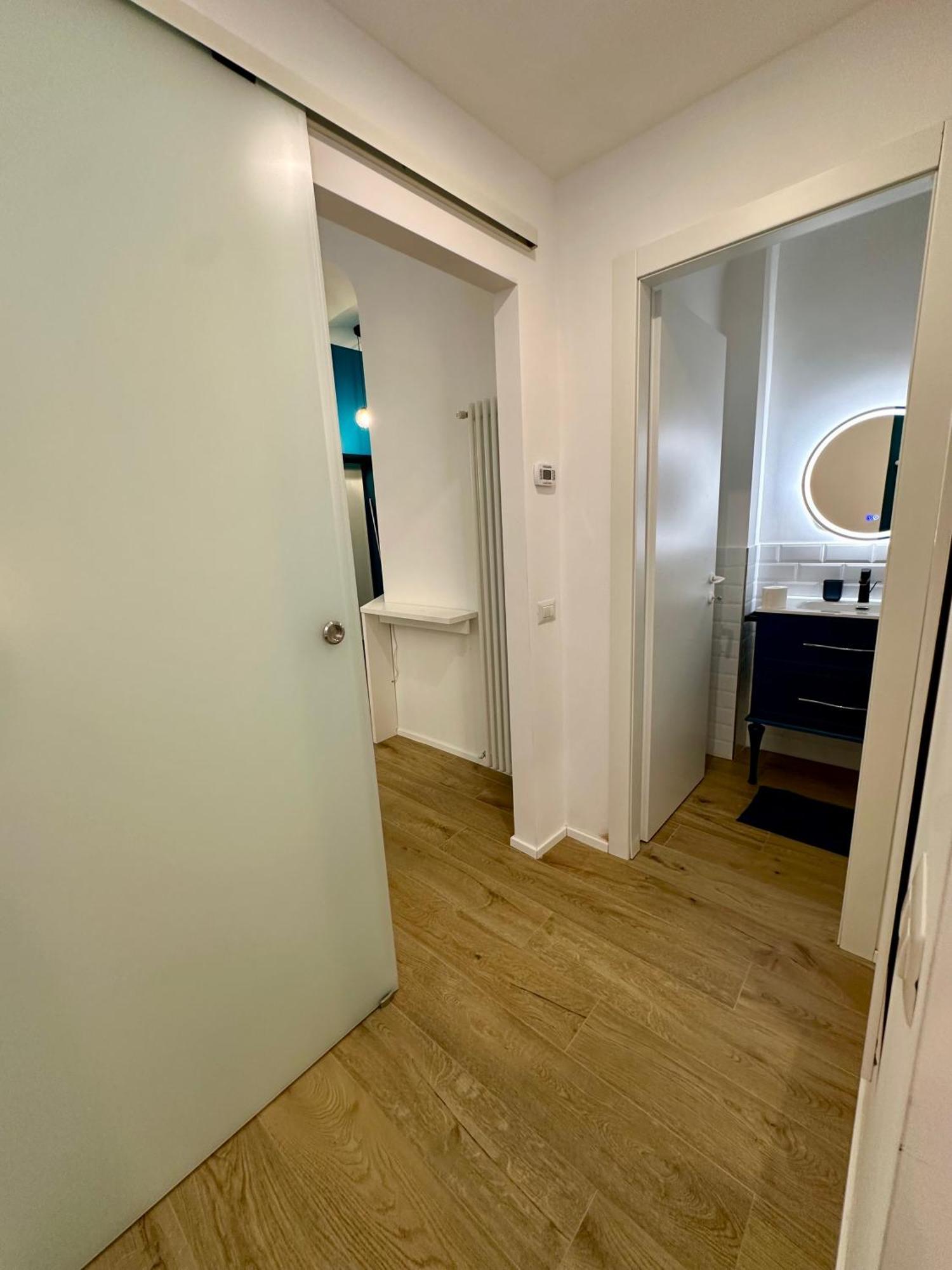 Lr Deluxe Apartments - Porta Venezia - Bilocale Con Giardino Privato Milano Dış mekan fotoğraf